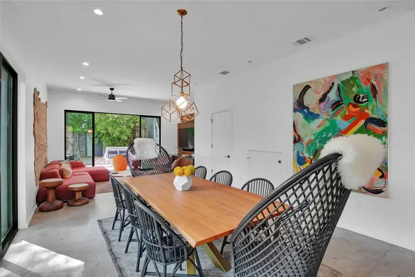 52 WALLER ST A