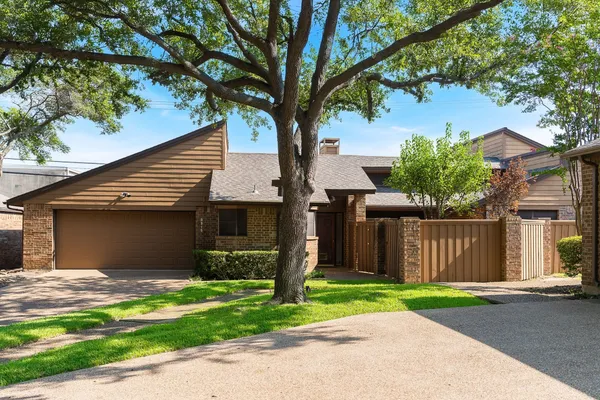 3315 WATER OAK CT