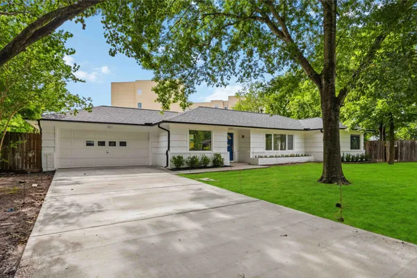 8419 BLUEGATE CT