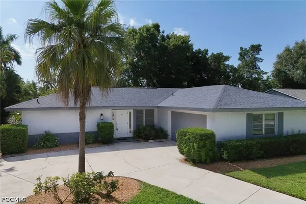 5661 EICHEN CIR