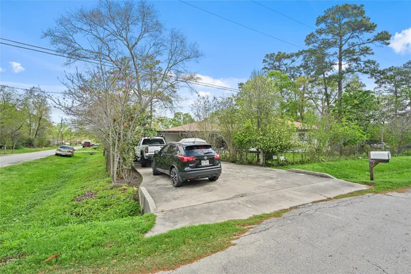 2137 HONEY TREE ST