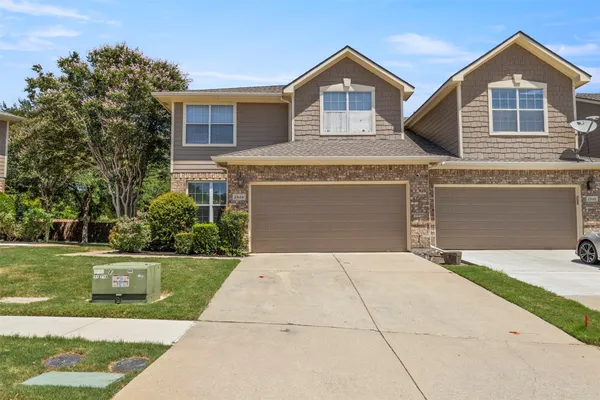 2949 JOWETT DR
