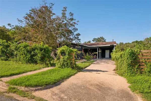 402 PHILCO DR