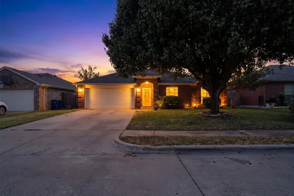 1017 AARON DR