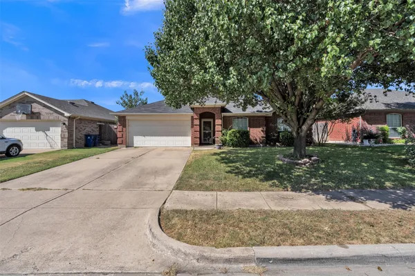1017 AARON DR