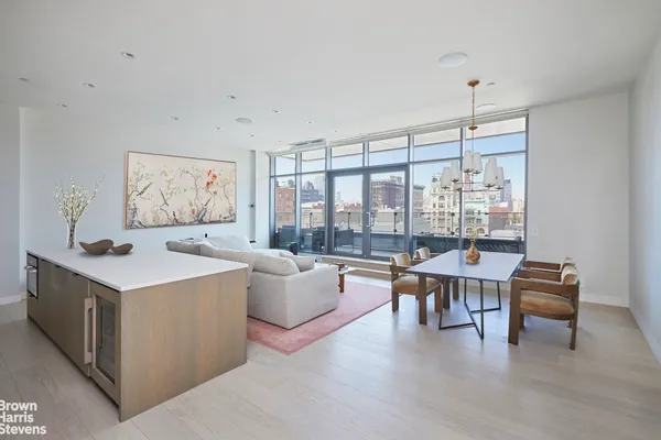 210 LAFAYETTE ST 1C
