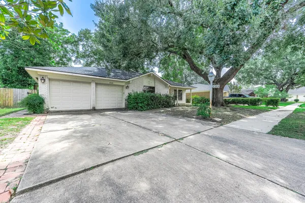 2308 FLORENCE AVE