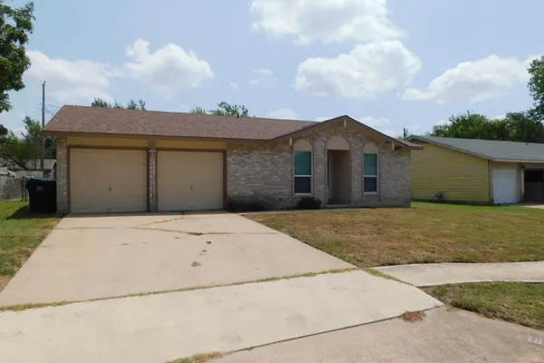 1902 ABERDEEN DR