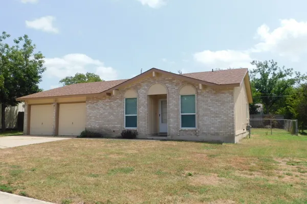 1902 ABERDEEN DR