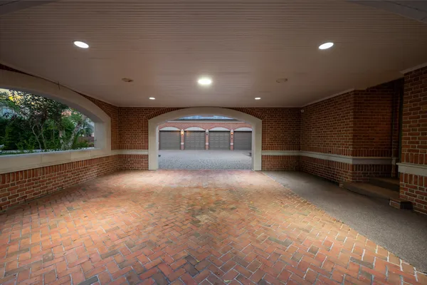 1802 FOREST GATE CIR