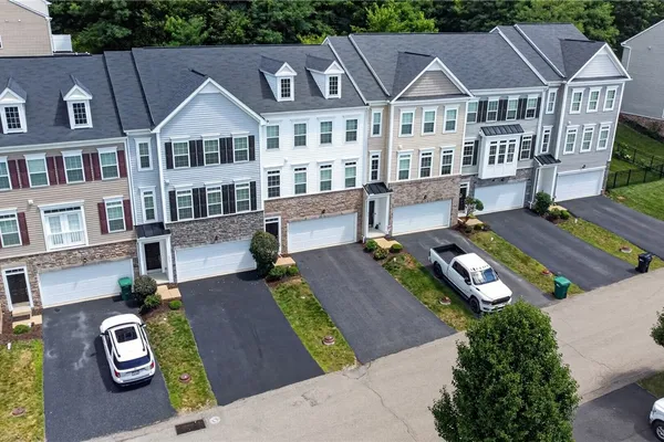 2263 FLINT DR