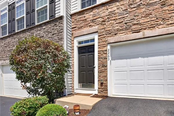 2263 FLINT DR