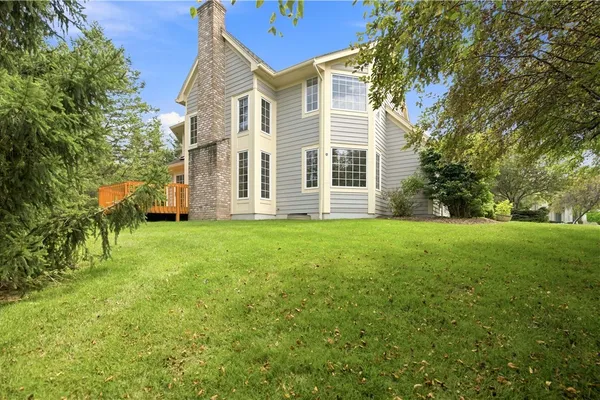 140 REGATTA DR
