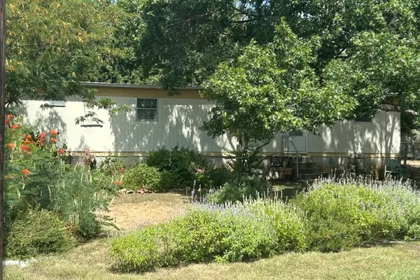 105 ELIZABETH DR