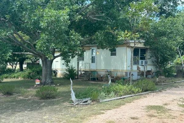105 ELIZABETH DR