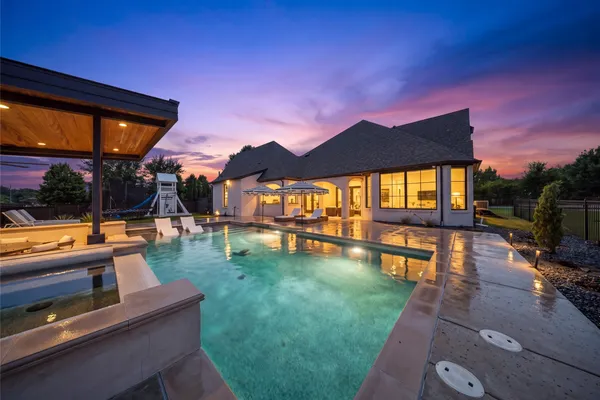 2400 OAK BEND CT