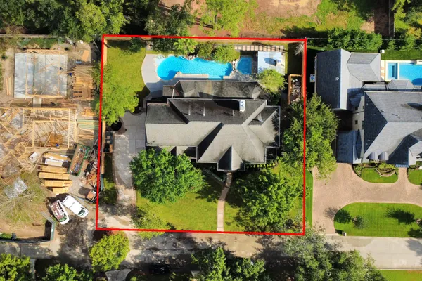 12018 SURREY LN