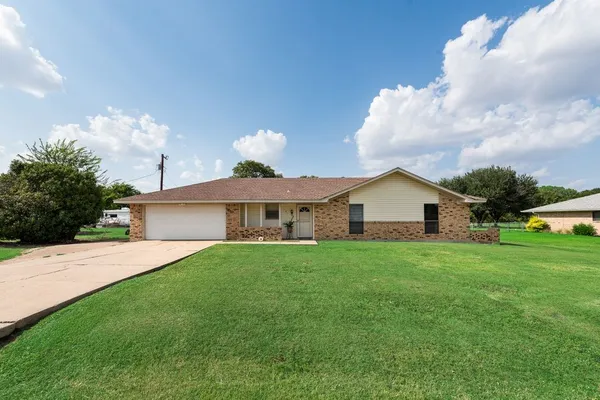 121 TRACY DR