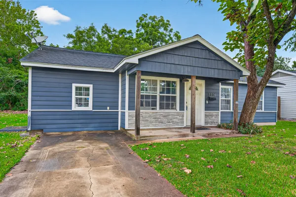 1114 WOODBINE DR