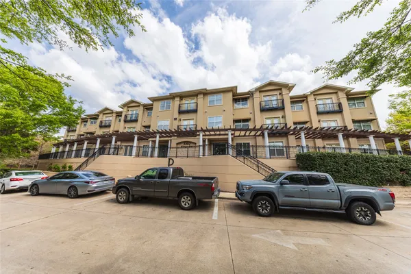 3102 KINGS RD 3310