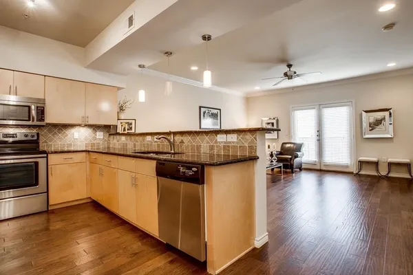 3102 KINGS RD 3310