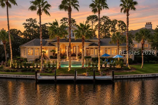 20 CASTLEBRIDGE CT