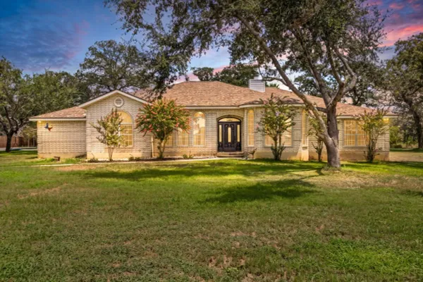 306 KERRY LN