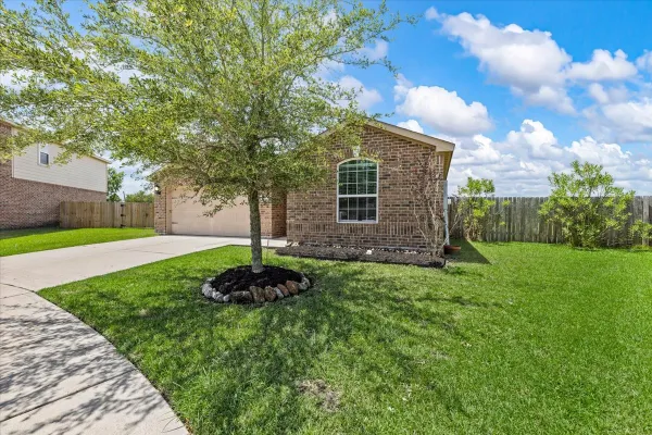 422 HAWKS VIEW DR