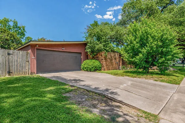 6226 BIRDWOOD RD