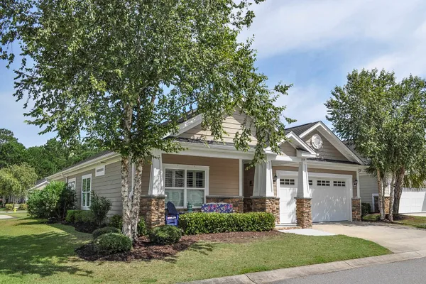 339 ARLINGTON CIR