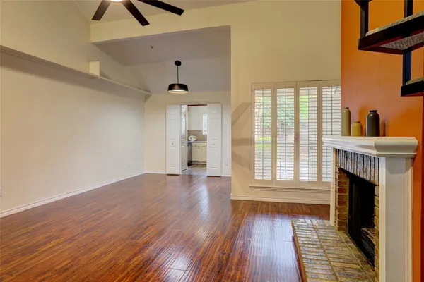 5565 PRESTON OAKS RD 120