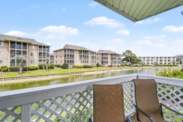 300 SHOREHAVEN DR I-2