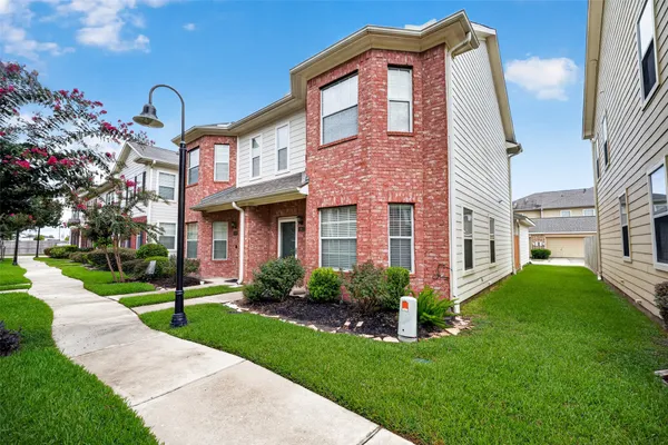 1911 KEMAH VILLAGE DR