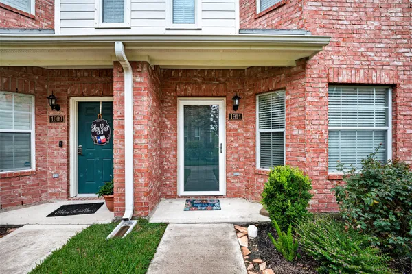 1911 KEMAH VILLAGE DR
