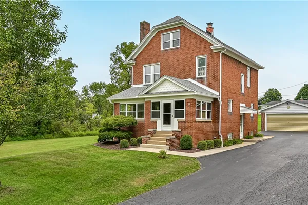 26 OVERLOOK LN