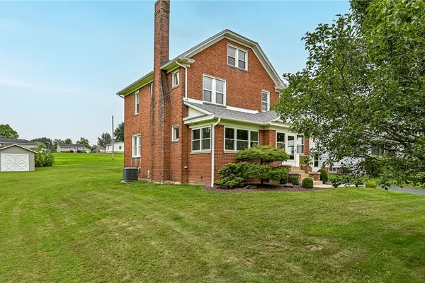 26 OVERLOOK LN