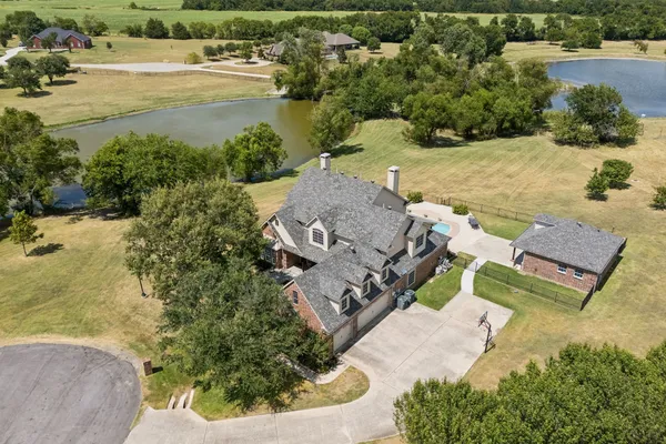 1920 HIGH POINT CIR