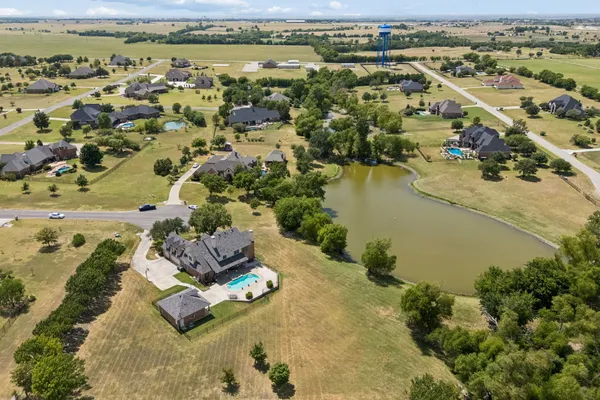 1920 HIGH POINT CIR