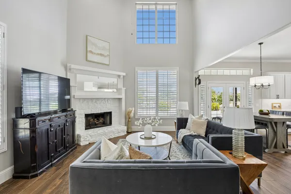 1920 HIGH POINT CIR