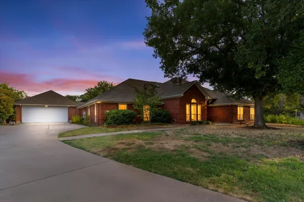 501 VALLE VISTA CT