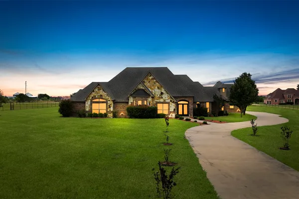 219 MOHUNDRO RD