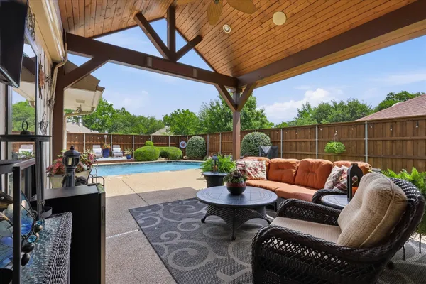 600 QUAIL LN