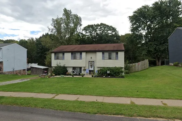 320 CONSTELLATION DR