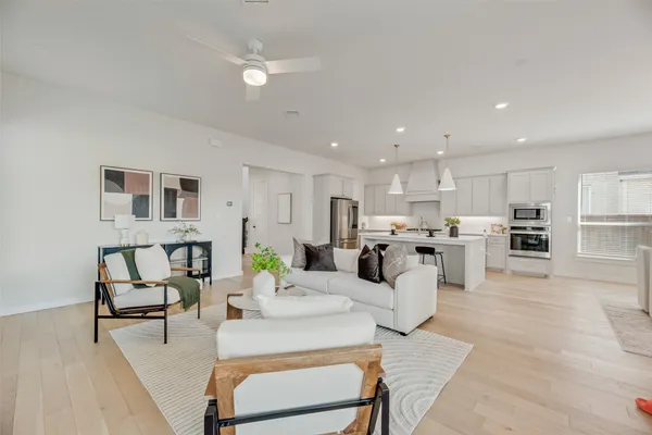 3619 DORAMUS DR