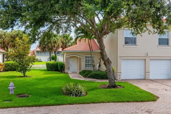 25064 PEACOCK LN 101