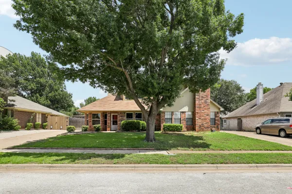 2710 NEWKIRK CT