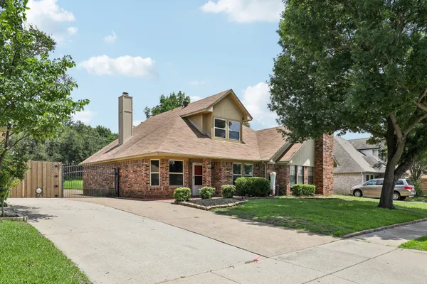 2710 NEWKIRK CT