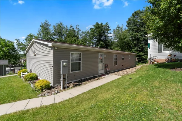 111 PEMBROOKE DR