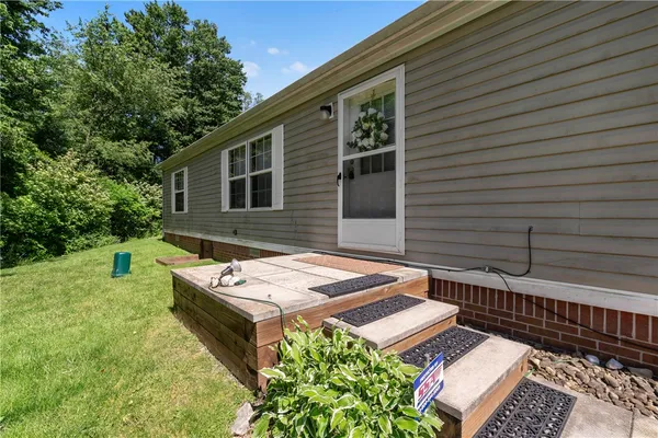 111 PEMBROOKE DR