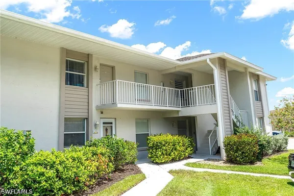 1330 DERBYSHIRE CT E203